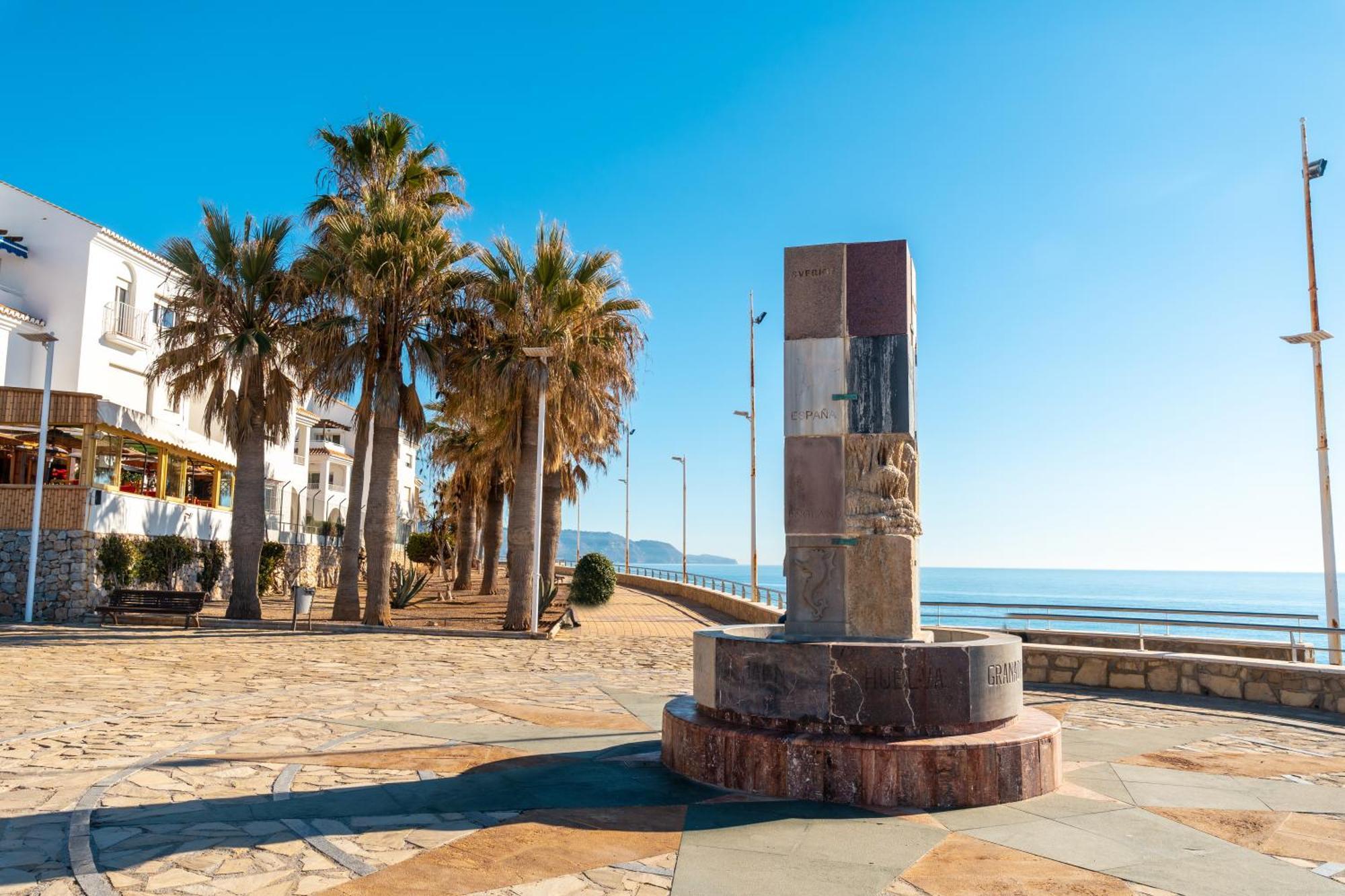 Apartamento En El Centro De Nerja Eksteriør billede